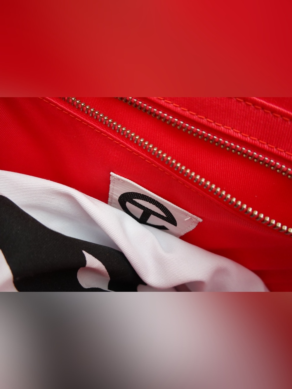 Telfar Medium Shopping Bag in Red - Picture 3 of 7